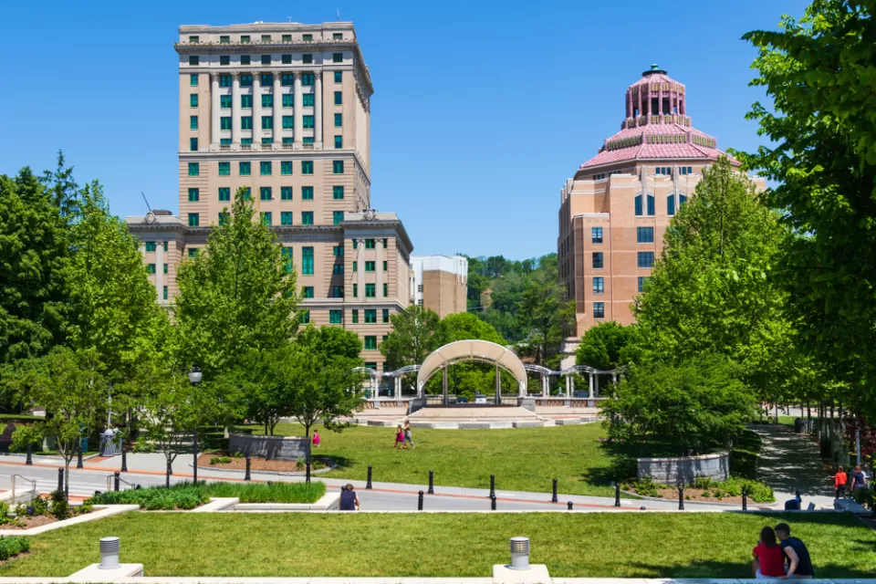 View of green lawn and Buncombe County courthouse in Asheville, North Carolina